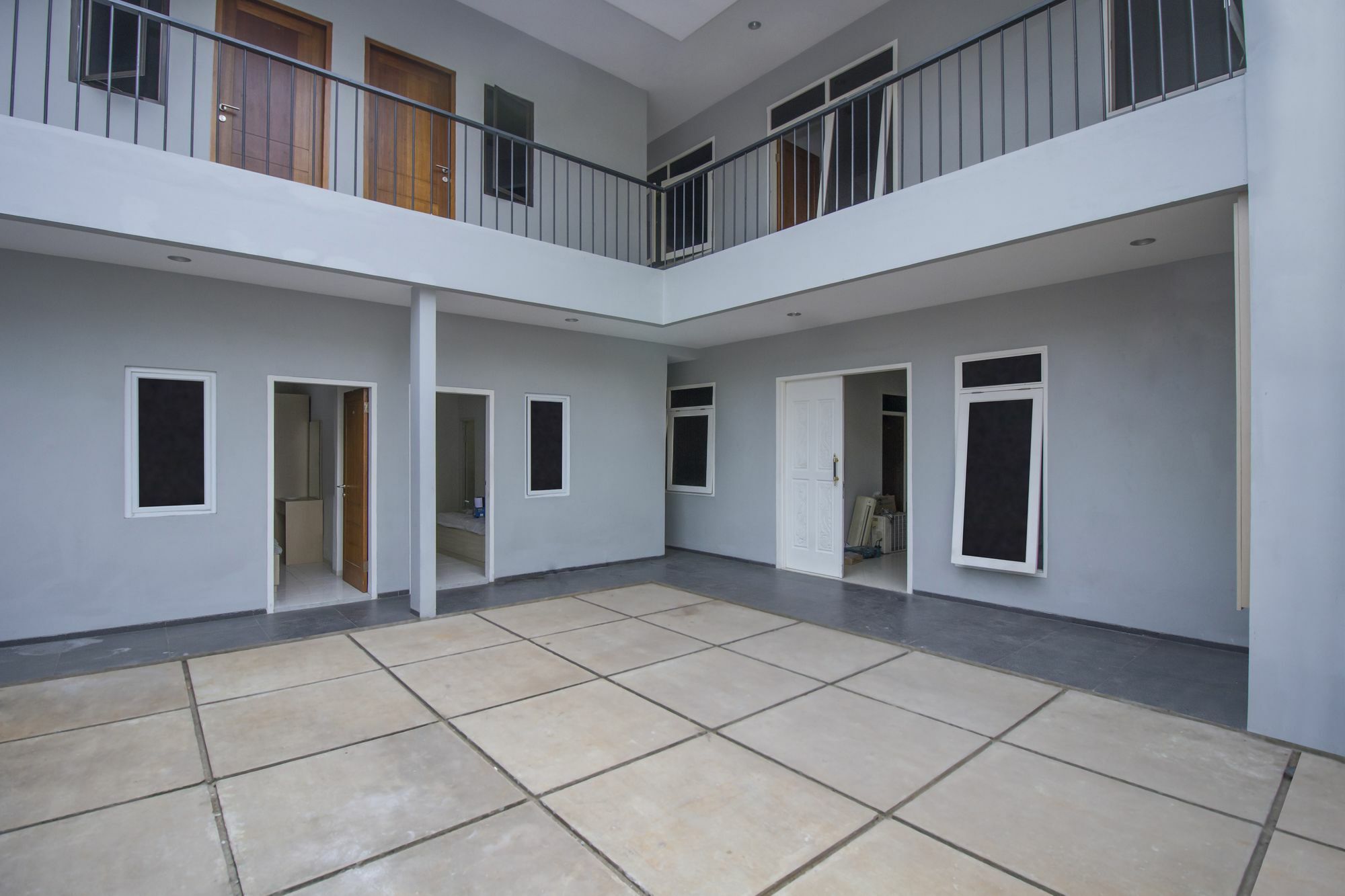 Urooms Tanah Abang Jakarta Exterior photo